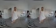 Скриншот №1 для [StripzVR.com] Pippa Doll (Follow Your Dreams / 15.02.2019) [2019 г., Blonde, Music, Striptease, British, VR, 5K, 2880p] [Oculus Rift / Vive]