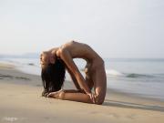 Скриншот №10 для [Hegre.com] 2021.06.07 Hiromi - Beach Yoga [Glamour] [6720x5040, 40 photos]
