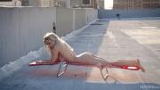 Скриншот №7 для [MetArt.com] 2021-10-24 Ansley W - Top Shape [Nude, Glamour, Posing] [2160p, HDRip]