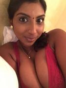 Скриншот №7 для NRI Indian Girl Priya PicSet [Indian, Solo, Tits, Big Boobs, Armature] [604x340 - 4032x3024, 242 Photos]