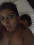 Скриншот №8 для NRI Indian Girl Priya PicSet [Indian, Solo, Tits, Big Boobs, Armature] [604x340 - 4032x3024, 242 Photos]
