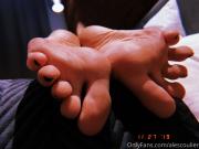 Скриншот №3 для [Onlyfans.com] 2020-2021 Goddess Alessa (@alescoulier) [Foot Fetish, Root Worship, Feet, Colored Nails, Oil, Crush Fetish, High Heels] [3840x6431-604x760, 519 Фото]