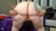 Скриншот №2 для [Mature.nl] Sophia Lola (EU) (49) - Huge breasted, big booty cougar Sophia Lola wants Toyboys! (26.12.2021) [BBW, Big Tits, MILF, Redhead, Big ass, Natural tits, Big Belly, Chubby, Curvy, Blowjob, Hardcore, Voluptuous, 1080p]