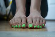 Скриншот №5 для [Onlyfans.com] 2021 toetallydevine [Foot Fetish, Feet, Toe Nails, Coloured Toe Nails, Heels] [3648x5472-1920x1080, 269 Фото]