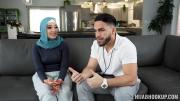 Скриншот №2 для [HijabHookup.com / TeamSkeet.com] Violet Gems (Get cha Head In The Game) [2022-04-04, All Sex, Arab Girls, Muslim, Arabic, Sex With Muslims, Hijab Hookup, 1080p]