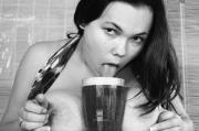 Скриншот №6 для [Nude-in-russia.com] 2021-12-17 Uljana 2 – New Girl - Soviet Collection – Soviet beer mugs [Exhibitionism] [2700*1800, 24]