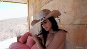 Скриншот №3 для [MetArt.com] 2022-04-24 Katherinne - Desert Ride Desert Ride [solo, posing, glamour, brunette, small tits, shaved] [2160p, HDRip]