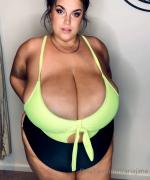 Скриншот №1 для [Onlyfans.com] Ariajane - Slow Mo Tits [2021 г., big tits, huge tits, solo]