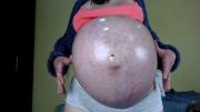 Скриншот №5 для [Manyvids.com] Mila mi - Extreme Preggo Belly Show And Tell [2021 г., pregnant, solo, 1080p, WEB-DL]