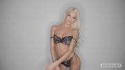 Скриншот №2 для [JaysPOV.net] Emma Hix - Skinny Teen Model Fucked By Pervy Photographer (2018.04.03) [All Sex, POV, Blonde, Blowjob, Lingerie, Cumshot, Hardcore, 2160p 4k]