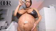 Скриншот №9 для [Manyvids.com] OnlyOneRhonda - Pregnant Oil Rub [2022 г., solo, pregnant, big tits, huge tits, ebony, 1080p, SiteRip]