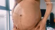 Скриншот №10 для [Manyvids.com] Amy Love Pregnant - 9 Month Pregnant My Belly Is In Oil [2021 г., solo, pregnant, 1080p, SiteRip]