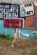 Скриншот №5 для [Nude-In-Russia.com] 2023-05-30 Valentina K - The wall [Solo,,Posing,Exhibitionism] [2700*1800, 36 фото]